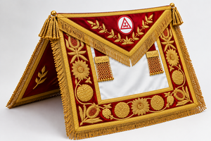Badge maçonnique en cuir de luxe Royal Arch, brodé rouge, résistant à l'eau, carré avec rabat en V et aimant, avec franges dorées - Product Image 4