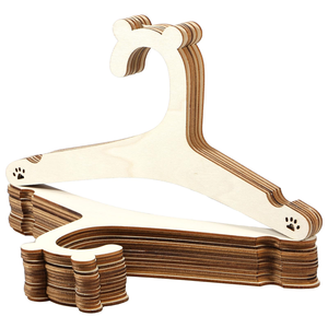 Cintre en bois de hêtre de qualité supérieure, style moderne et unique, finition très polie - Product Image 5
