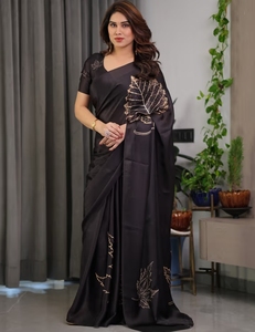 Sari KV negro estampado con blusa sin coser - Product Image 5