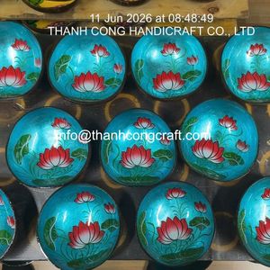 Mejor Precio Tazón de Cáscara de Coco Hecho a Mano en Vietnam con Diseño Lacado Efecto Atardecer para Servir Ensaladas Venta al por Mayor para Compradores Mayoristas - Product Image 2