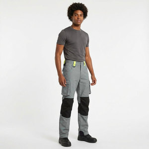 Pantalon cargo gris pour homme, style workwear, avec plusieurs poches et genouillères, en toile mi-lourde, idéal pour le printemps - Product Image 3
