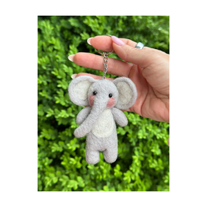 Porte-clés Grenouille Verte Mignonne en Peluche, Jouet Doux 3D de Dessin Animé avec Longue Langue Rose, Pendentif Décoratif de 12 cm - Product Image 5