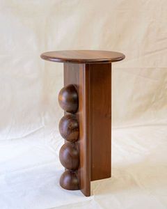Mesa Auxiliar de Madera que Ahorra Espacio, Diseñada para Hogares Urbanos con un Diseño Funcional y Elegante - Product Image 3