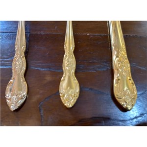 Juego de Cubiertos de Lujo Dorados, Estilo Vintage Real, de Acero Inoxidable Grabado, Pulido a Espejo, Cuchillo, Tenedor y Cuchara - Product Image 5