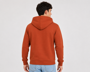 Sweat à capuche zippé pour homme, au design moderne et épuré, et à la construction douce et respirante, idéal pour la superposition, les voyages et un usage quotidien confortable. - Product Image 3