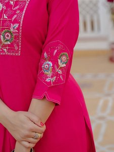 Elegante Conjunto de Kurti, Pantalón y Dupatta con Bordado de Lentejuelas – Moda India de Calidad de Exportación - Product Image 4