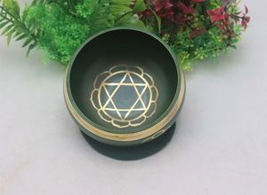 Cuenco Tibetano Verde con Símbolo Om, Hecho a Mano en Bronce, para Yoga, Meditación y Decoración Espiritual - Product Image 4