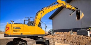 Reliable Used 3 Ton Yellow Crawler Excavator with Low Operating Hours and Fully Enclosed Cab for Utility Projects - Product Image 6