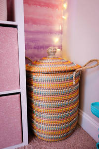 Panier de rangement en jonc de mer arc-en-ciel avec couvercle, panier de rangement fait main, vente en gros, écologique, fabriqué au Vietnam - Product Image 5