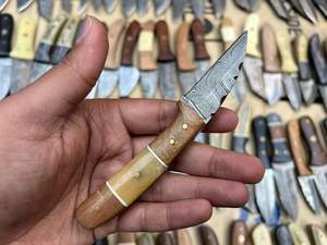 Cuchillo de Caza Mini OEM Personalizable con Hoja Fija, Cuchillo de Bolsillo con Mango de Madera, Acero de Damasco, Uso Industrial y al Aire Libre, para Minoristas - Product Image 4
