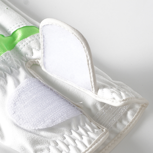 Gants de golf en cuir véritable respirants de haute qualité à friction nulle, taille unique pour tous les types de mains - Product Image 2