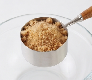 Tasses à mesurer en acier inoxydable de qualité supérieure avec poignée en bois, parfaites pour la cuisine et la pâtisserie. - Product Image 5
