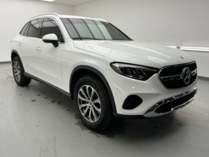 Mercedes-Benz GLC 300 AWD de Lujo, Usado - Product Image 6