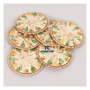 Posavasos hechos a mano de Vietnam mejor valorados con superficie de nácar y ribete de ratán para compra a granel artesanía de Vietnam Eco - Product Image 1