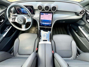 Jantes en alliage gris foncé d'occasion pour C-Class 2024, conduite à gauche, sièges en cuir, système de navigation, sièges chauffants, traction avant, régulateur de vitesse adaptatif - Product Image 2