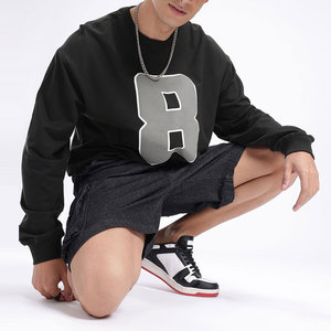Sudadera Unisex de Corte Regular con Cuello Redondo, Forro Polar, Estampado Personalizado con Número 8 en Gris, Ecológica, Transpirable y Antiencogimiento - Product Image 3