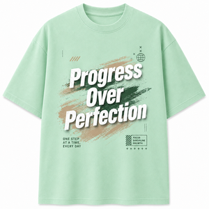 เสื้อยืดแขนสั้นผู้ชาย Progress Over Perfection คอกลม ทรงปกติ ผ้าฝ้าย พิมพ์ลายตัวอักษร ระบายอากาศได้ดี - Product Image 1