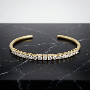 Bracelet chaîne minimaliste en argent pour femme avec diamants de laboratoire, design moderne et élégant, plaqué argent, idéal pour mariage ou soirée - Product Image 4