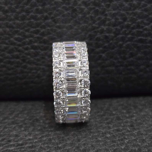 แหวนเพชรทรงบาแกตต์แบบ Eternity Band ประดับเพชรเต็มวง แหวนแต่งงานสุดหรู แหวนครบรอบแต่งงาน ทอง เงิน เครื่องประดับ ของขวัญ - Product Image 5