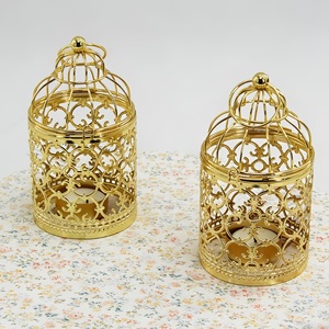 Lanterne marocaine décorative inspirée des palais, en métal artisanal, pour porte-bougie de luxe et décoration élégante d'espace de vie - Product Image 5