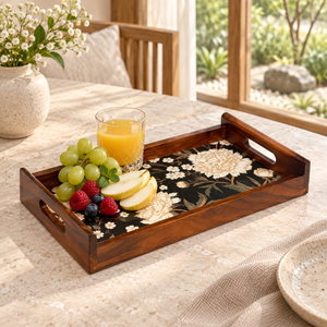 Bandeja de Servir Artesanal Moderna de Madera de Teca con Base Floral y Asas Marrón/Negro con Bordes Elevados |   Comedor Rectangular Multifuncional - Product Image 4