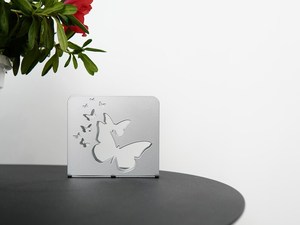 Porte-serviettes en métal argenté avec motif papillon découpé pour la table à manger, la cuisine, les fêtes et la décoration d'événements - Product Image 3