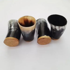 Verre à shot en corne noir et blanc, technique de polissage, taille personnalisée, étanche, pour fêtes de Noël, prix économique - Product Image 4