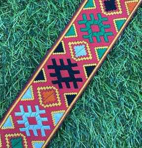 Encaje rapiyar importado con acabado impecable y calidad de tela duradera para marcas de moda. - Product Image 1