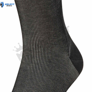 Chaussettes de football durables - Confortables, haute élasticité, séchage rapide, respirantes, écologiques, antibactériennes, personnalisables pour l'entraînement - Product Image 6