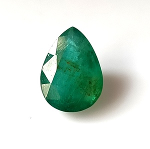 Esmeralda Zambiana Natural de 5.20 Quilates, Corte Pera Facetado, Piedra Preciosa Suelta - Product Image 2
