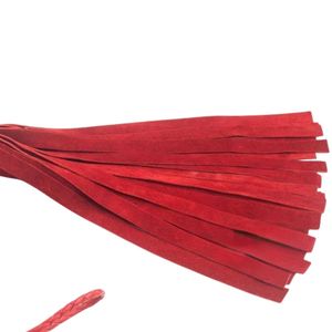 Flogger en cuir véritable avec poignée à cœur tressé et longues franges tombantes - Product Image 4