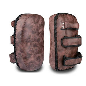 Pad de frappe et de coup de pied incurvé avec logo personnalisé, en cuir et PU, avec motif imprimé pour MMA, Muay Thai et Boxe - Product Image 4