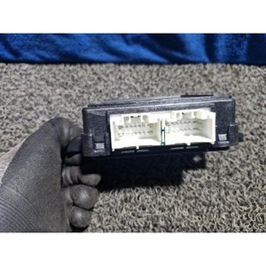Module de commande gauche Sorento 2014-2020 - Hayon électrique d'occasion OEM 95470C5100 - Product Image 3