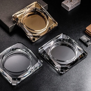 Cenicero Cuadrado de Aluminio para Cigarros, Sin Humo, con 4 Ranuras, 15x15x3cm, Dorado de Lujo, Premium, Decoración Elegante y Duradera para Mesa de Oficina u Hogar - Product Image 4
