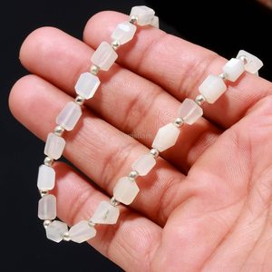 สร้อยคอประดับเม็ดมูนสโตนสีขาวธรรมชาติทรงเหลี่ยมเจียระไน ทำด้วยมือ ประดับอัญมณีมูนสโตน สร้อยคอหินประจำเดือนเกิดเดือนมิถุนายน ดีไซน์หรูหรา - Product Image 2