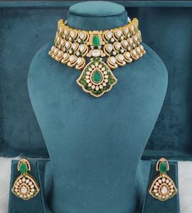 Parure Rani Haar en Or Poli avec Moissanite Polki et Pierre Doublette, Finition Premium, Collier et Boucles d'Oreilles Assorties, Idéale pour les Mariages - Product Image 1