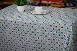 TheFabira Nappe carrée en coton artisanale moderne, imprimé floral, écologique, anti-poussière, réutilisable pour la maison, les mariages et les fêtes - Product Image 4