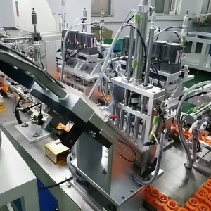 Chaîne de montage entièrement automatique QFW haute efficacité pour machines à rouge à lèvres avec garantie d'un an pour les mécanismes <span class=keywords><strong>en</strong></span> plastique des rouges à lèvres - Product Image 4