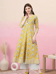 Kurta Anarkali pour femme en coton cambriqué jaune citron à imprimé floral, col en V, manches trois-quarts, style ethnique mondial - Product Image 3