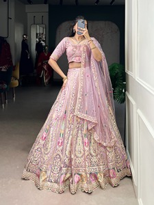 Lehenga Choli rose en tulle avec broderie de sequins et fils, tenue de fête de mariage pour femmes - Product Image 2