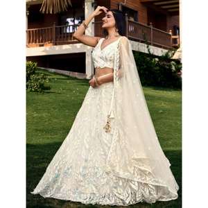 Fabulous Off-White Lentejuelas Red Tradicional Lehenga Choli Con Dupatta - Product Image 4