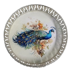 Bandeja Redonda Plateada de Diseño con Asa, Plato Decorativo para Servir en Restaurantes, Hoteles o Decoración del Hogar - Product Image 6