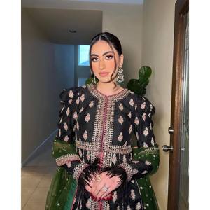 Robe de créateur et dupatta pour tenue de soirée, robes élégantes pour le travail - Product Image 3