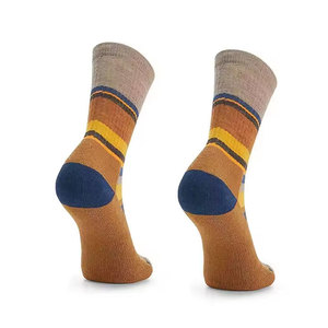 Chaussettes décontractées axées sur le confort, matériau léger, design confortable, parfaites pour les tenues décontractées et l'usage quotidien - Product Image 2