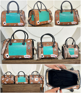 Bolso Grande de Cuero Grabado a Mano Estilo Western, Bolso Cruzado Elegante con Diseño Turquesa en Relieve, Bolsos de Viaje para Uso Diario - Product Image 3