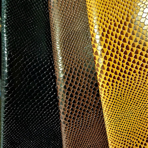 Matériau texturé en similicuir imprimé classique vintage de qualité supérieure pour la fabrication de sacs à main, ceintures, chaussures et projets de cuir DIY de luxe - Product Image 6