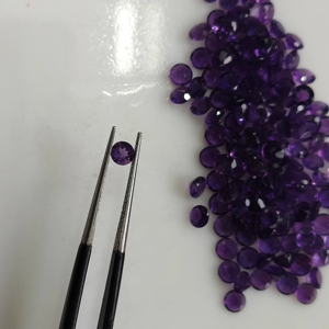Ametyste africaine naturelle, 4 mm, taille brillant ronde, violet, meilleure qualité, pierres précieuses en vrac pour la fabrication de bijoux - Product Image 1