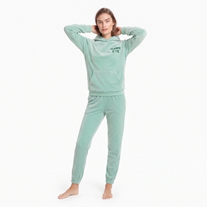 Conjunto Deportivo de Terciopelo Personalizado para Mujer, Dos Piezas, Corte Regular, Sudadera con Bolsillo Canguro y Cordón Ajustable, Pantalones Jogger, Ropa de Invierno - Product Image 3