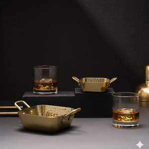 Bols de service martelés finition or avec poignées – Élégants bols métalliques pour snacks chauds, salades et plats cuits – Vaisselle stylée - Product Image 4