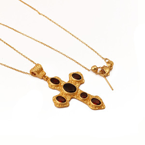 Collier pendentif croix grenat, bijou religieux chrétien, pierre de naissance, serti clos, en laiton, pour femme, idéal pour les fêtes - Product Image 4